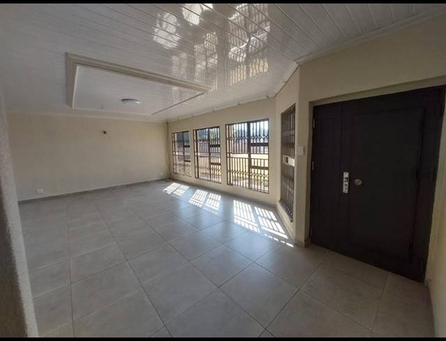 7 BEDROOM HOUSE FOR SALE IN DALPARK EXT 1
